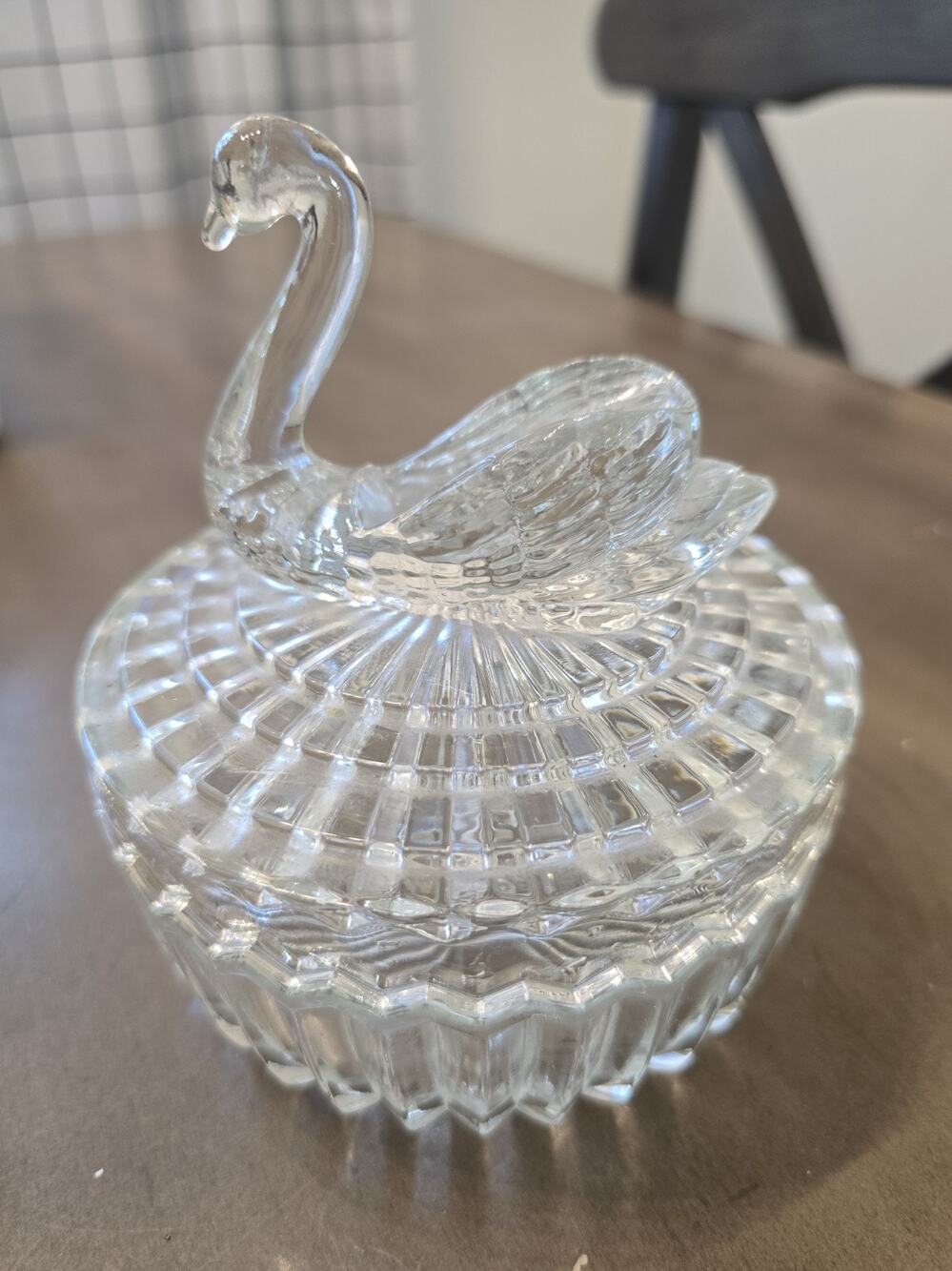 Vtg Jeanette Clear Glass Trinket Dish/Powder Jar w/ Swan Lipstick Holder On Lid
